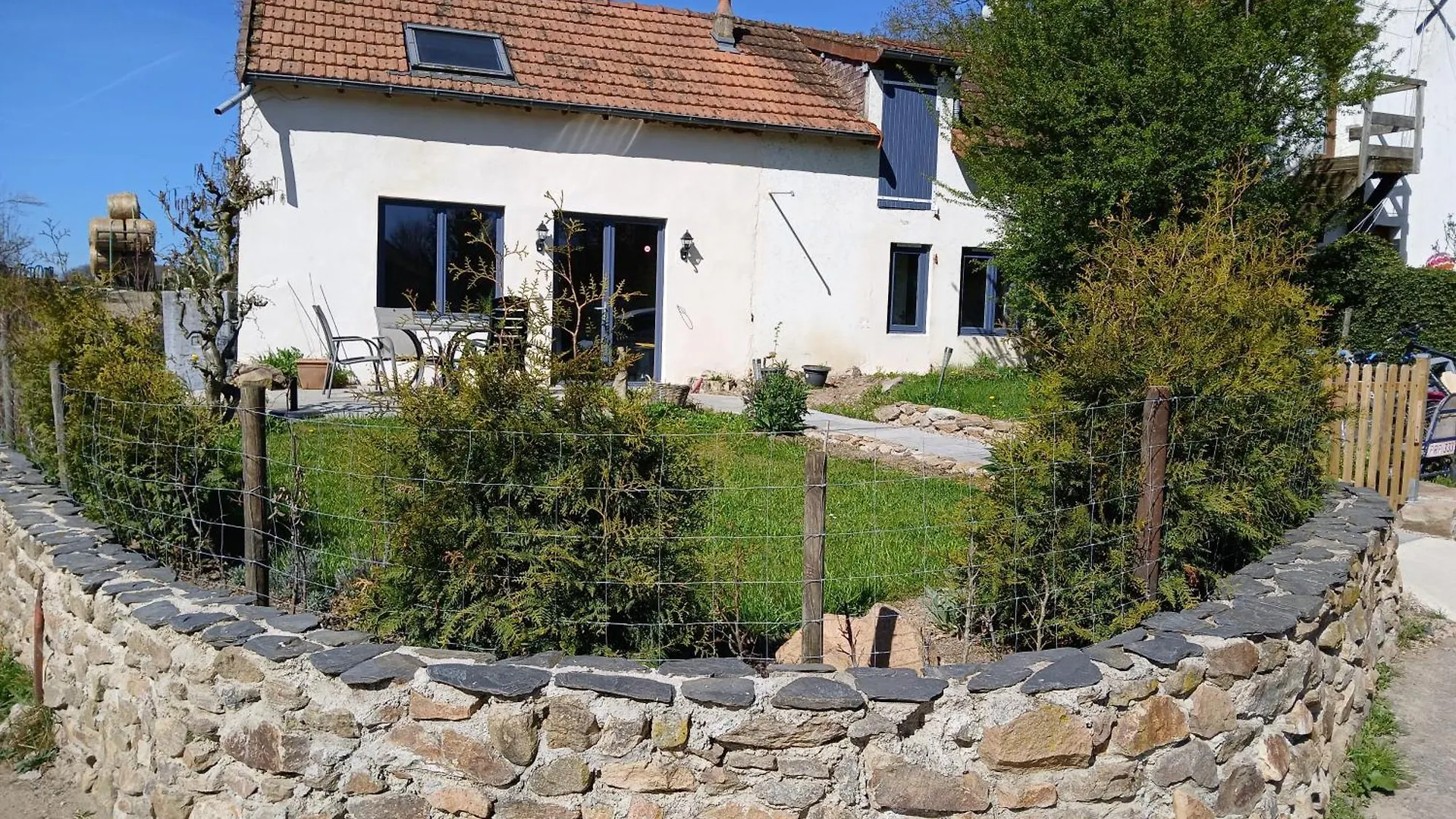 Gite Happy Sun Flower Virlet France